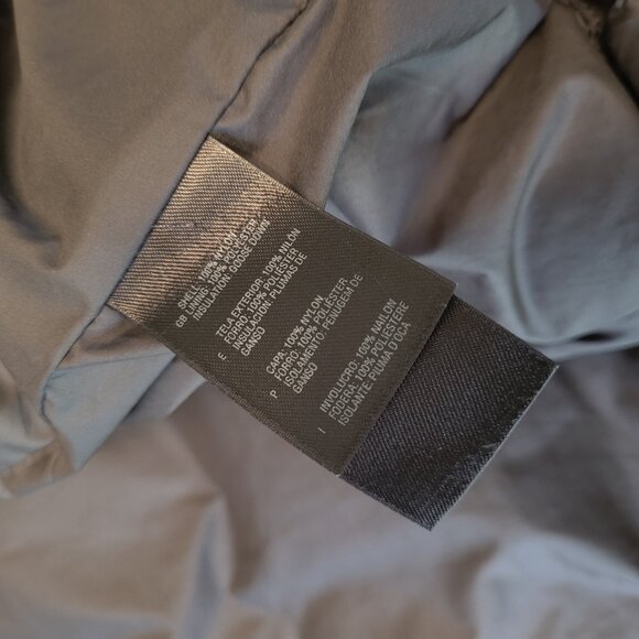 The North Face Vintage 550 Down Puffer Vest - Picture 9 of 11